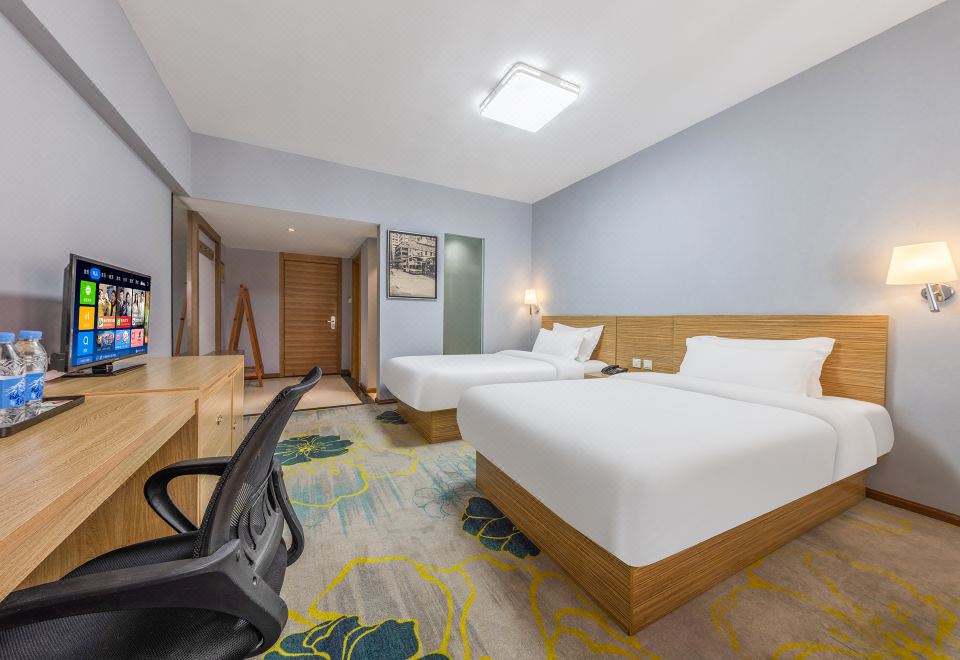 2-bed Room