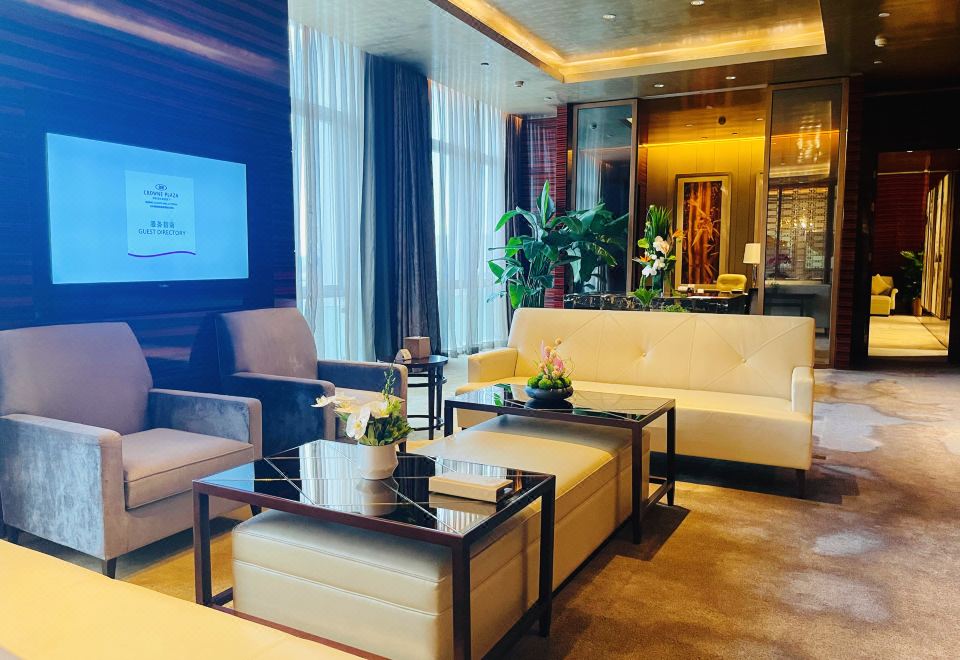 Crowne Plaza Beijing Chaoyang U-TownFamily Suite - 2-Bedroom（Kitchen+Study+Jacuzzi+SAUNA+Dinning Room+Guest Restroom）