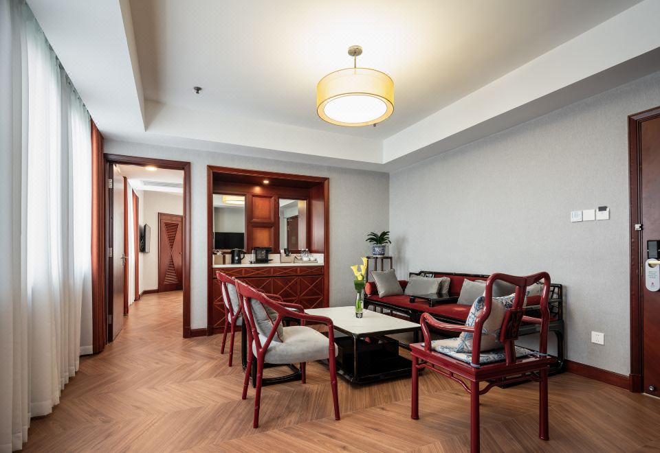 Jin Jiang Park Hotel ShanghaiSpecialty Suite