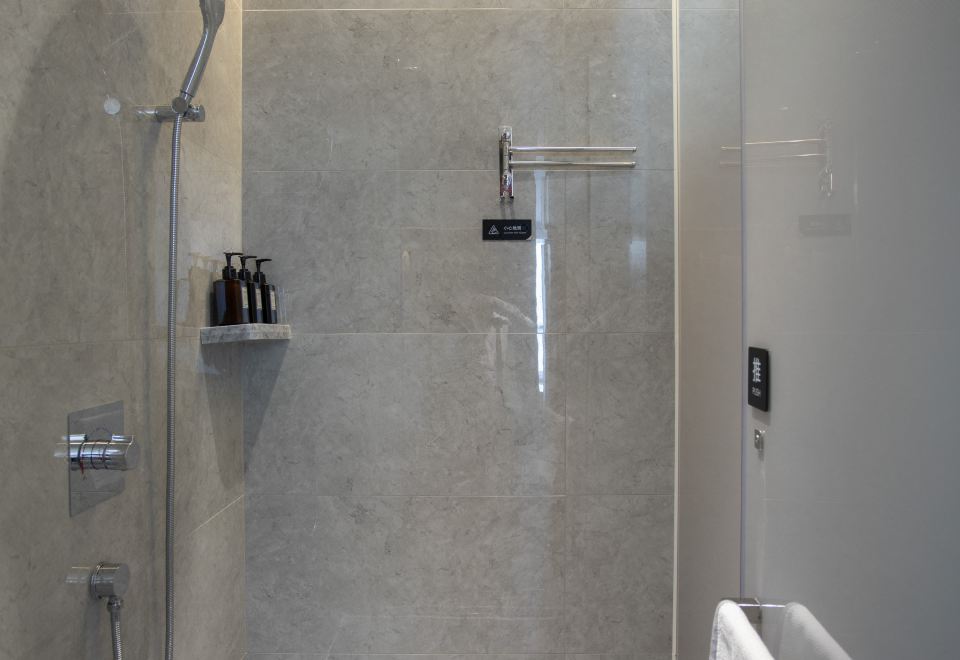 520菲尔主题套房（智能客控）