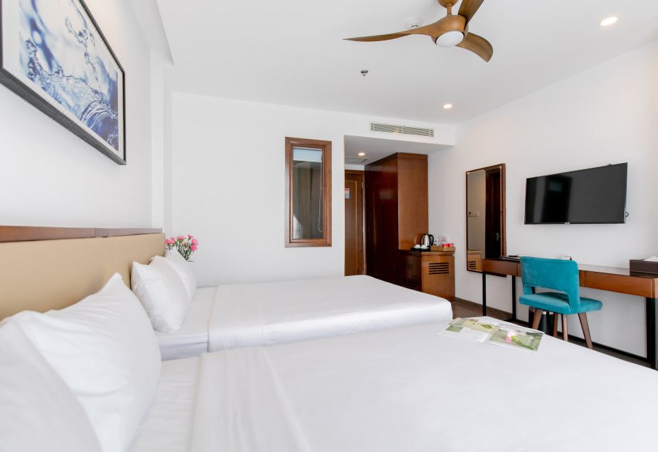 Ritzy Boutique Hotel Da NangSuperior Twin Room With City View