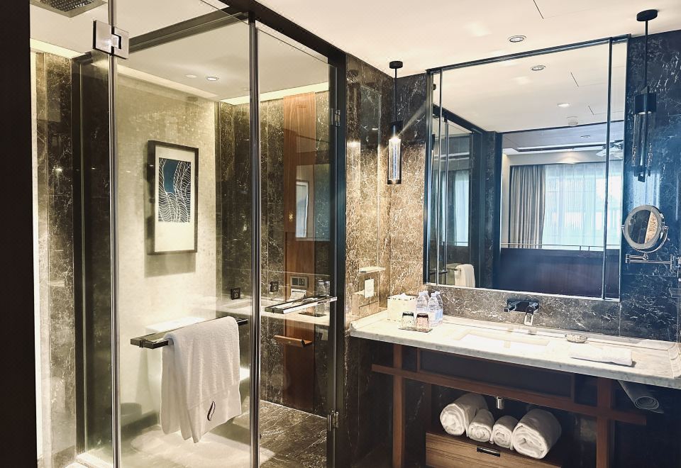 豪华海景萤火虫主题大床房