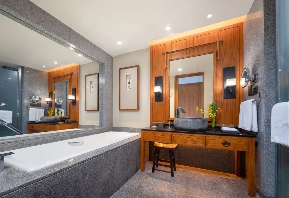 Jinmao Purelax Lijiang, The Unbound Collection By HYATTFamily Room - 2-Bedroom