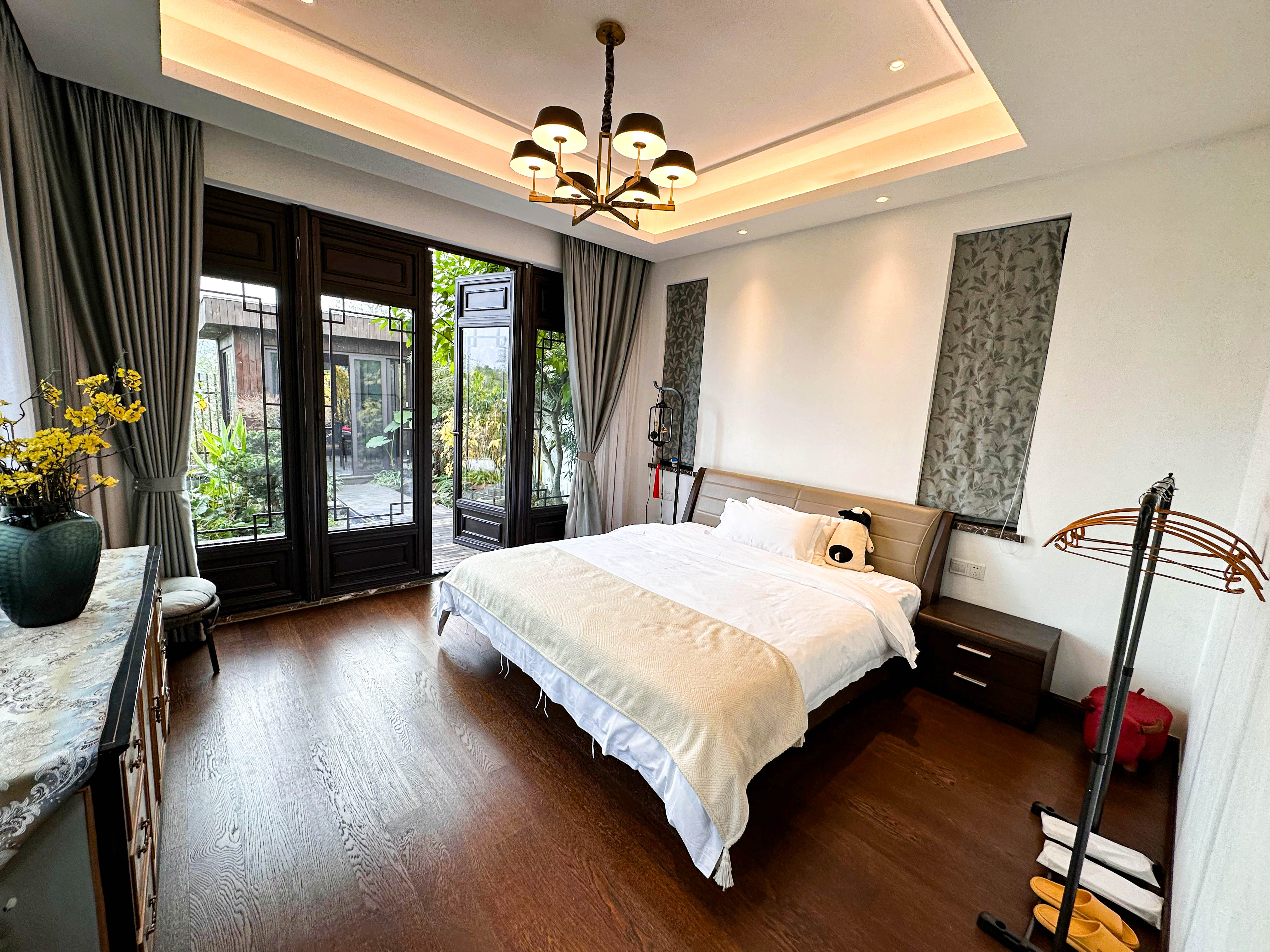 三房三衞徽韵·新中式商务雅院