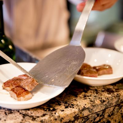 西館和室（10畳+広縁）・夕食ブッフェ（レストラン） 兵衛向陽閣 クーポン