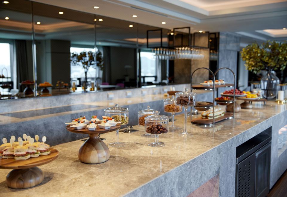 Lotte Hotel World GangnamClub Deluxe Double(City View)