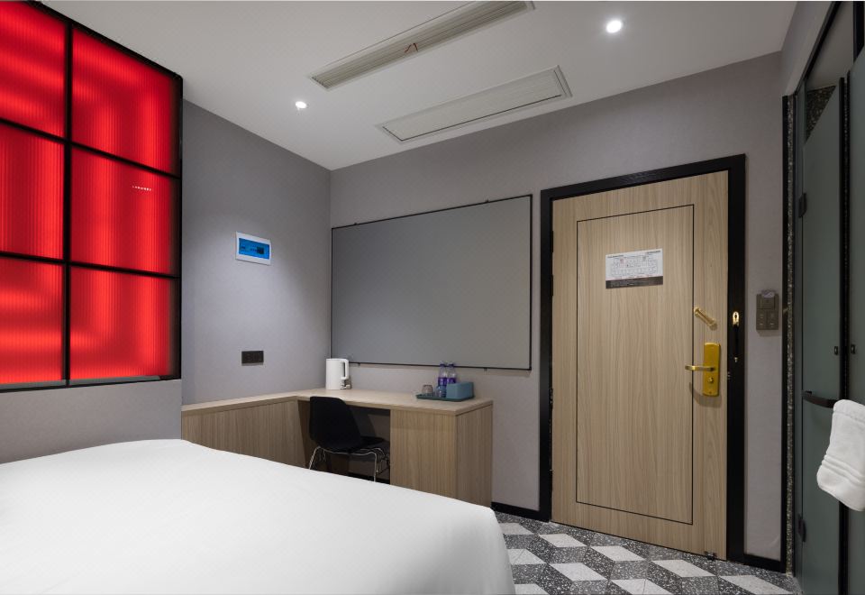 智能巨幕高级房（无窗）