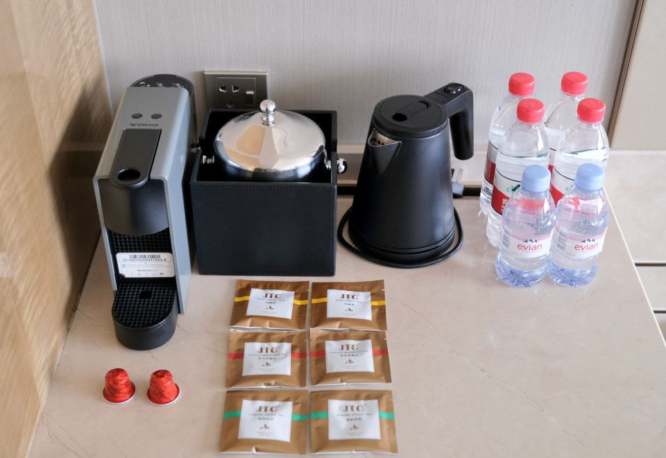 Friendship Hotel HangzhouDeluxe Lake-view Queen Room