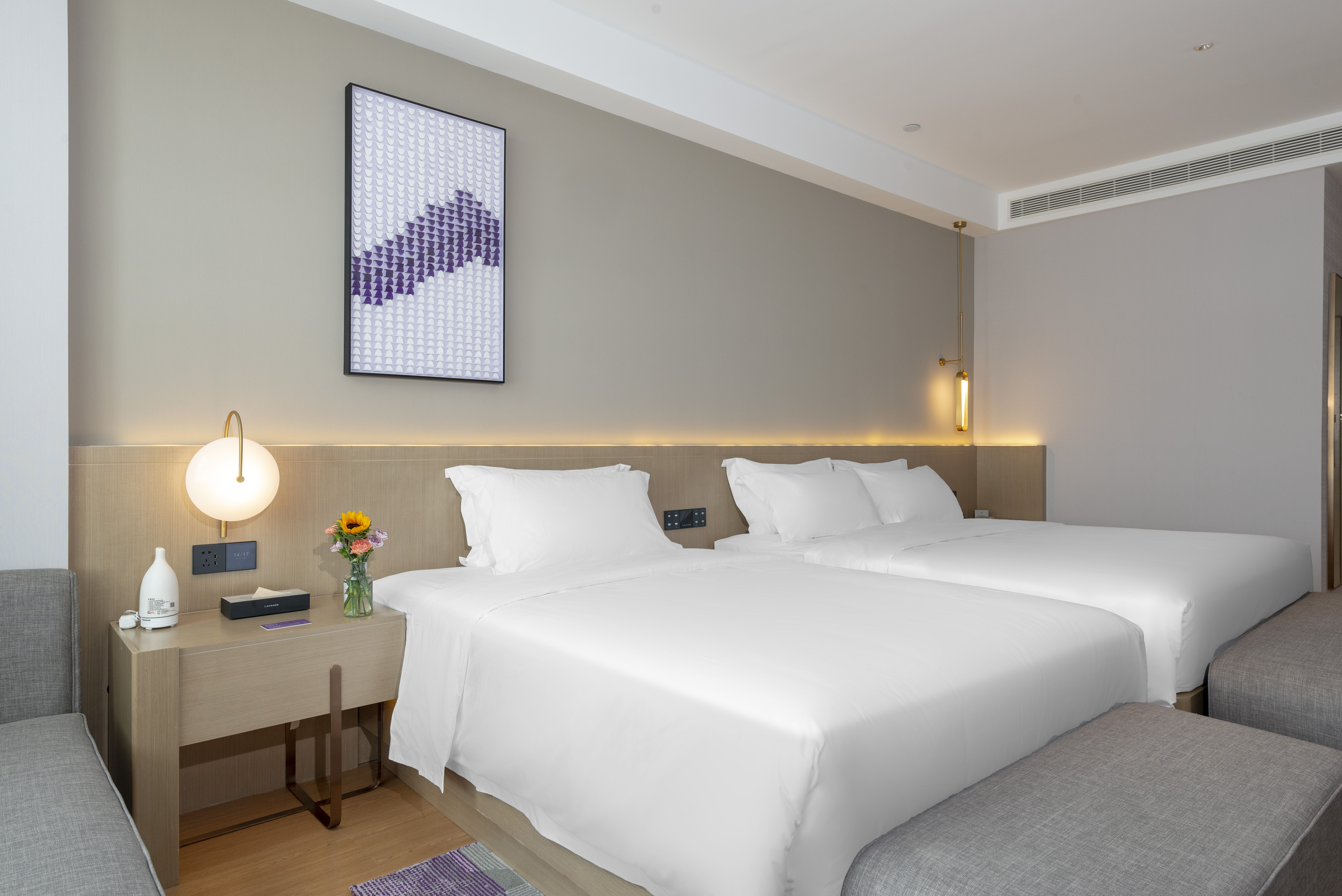 Lavande Hotel (Tianjin Zhongxin Ecological City Jijing Tiandi Branch)家庭房（慕思品牌床垫+小冰箱+电视投屏+城市街景）