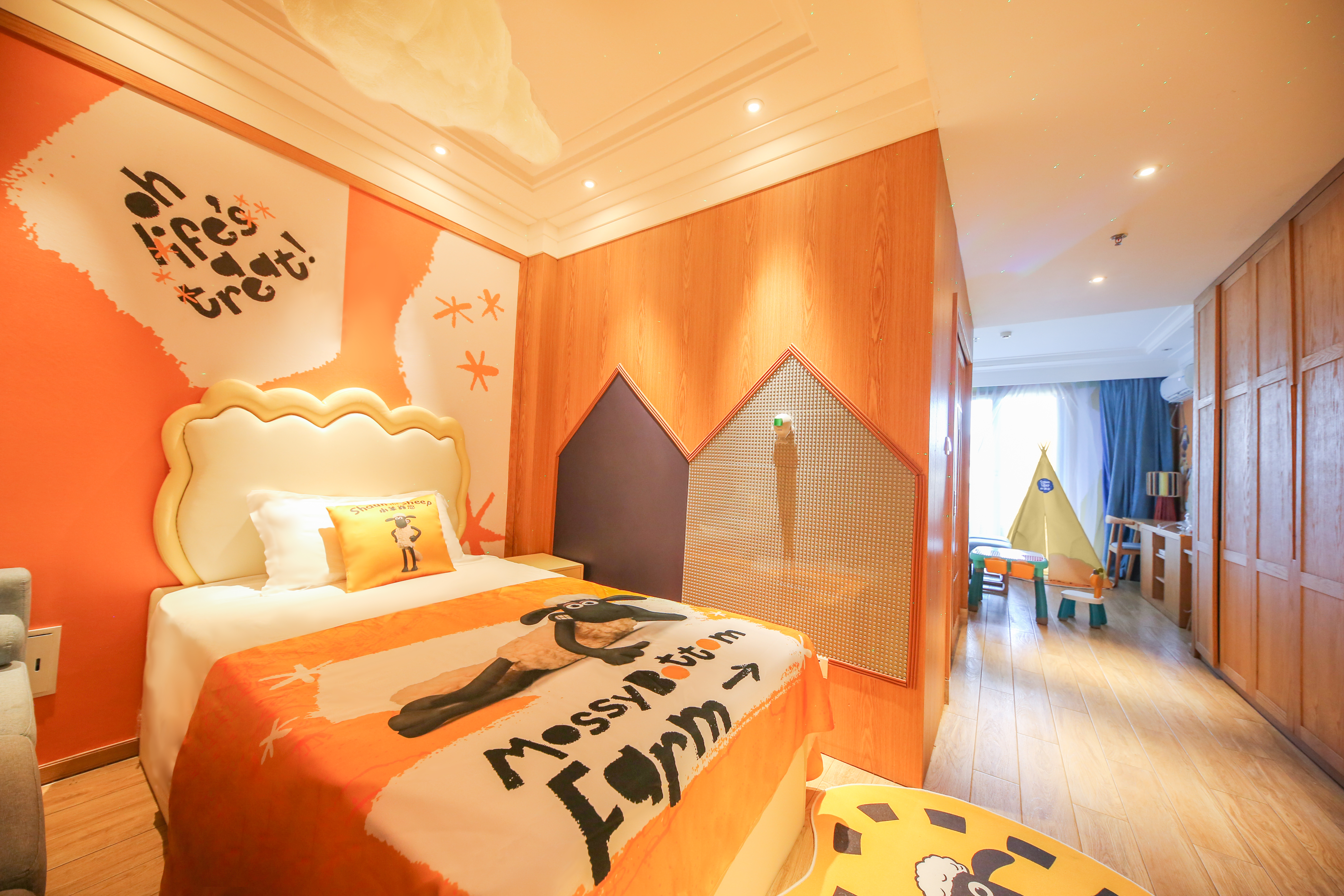 小羊肖恩舒适观海家庭房