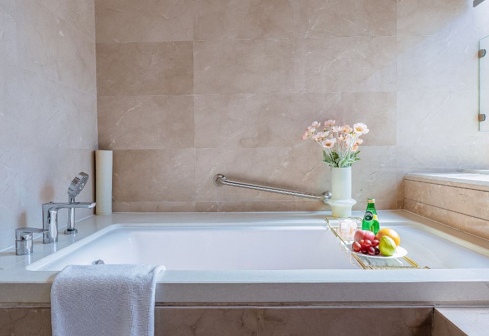 Ascott Central WuxiPink Themed Room