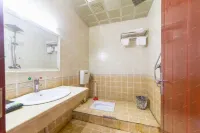 Poyang Yingke Business Hotel