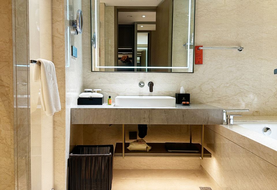 Business Room (2 Beds)