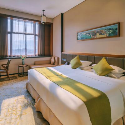精緻城景大床房（ 都市風光+特大床深睡眠+奧達信冰箱） 錦江都城酒店（中山興中廣場店）優惠