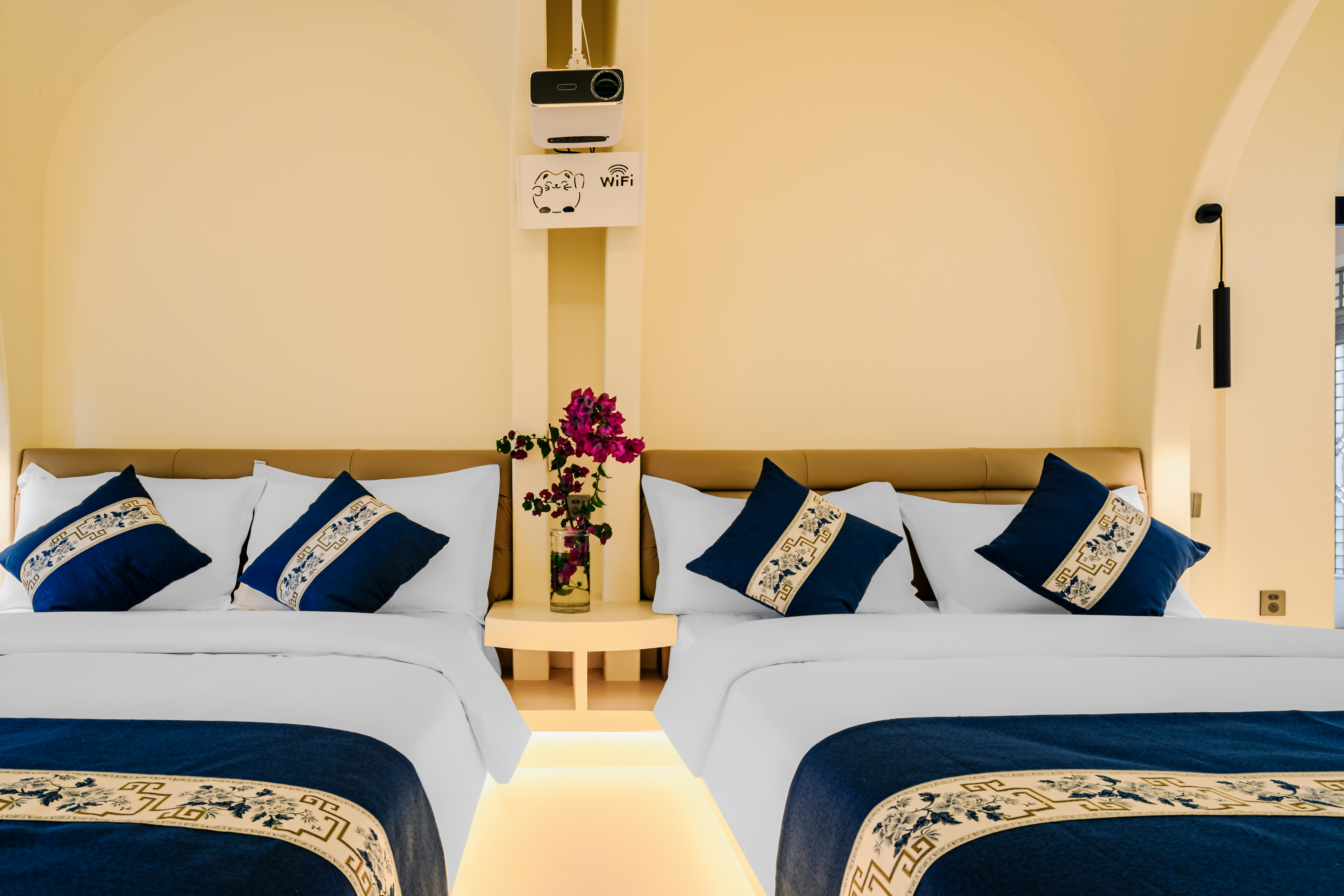 滇海月影别墅露台双床房[100寸1080P投影+智能马桶+恒温淋浴+空调]