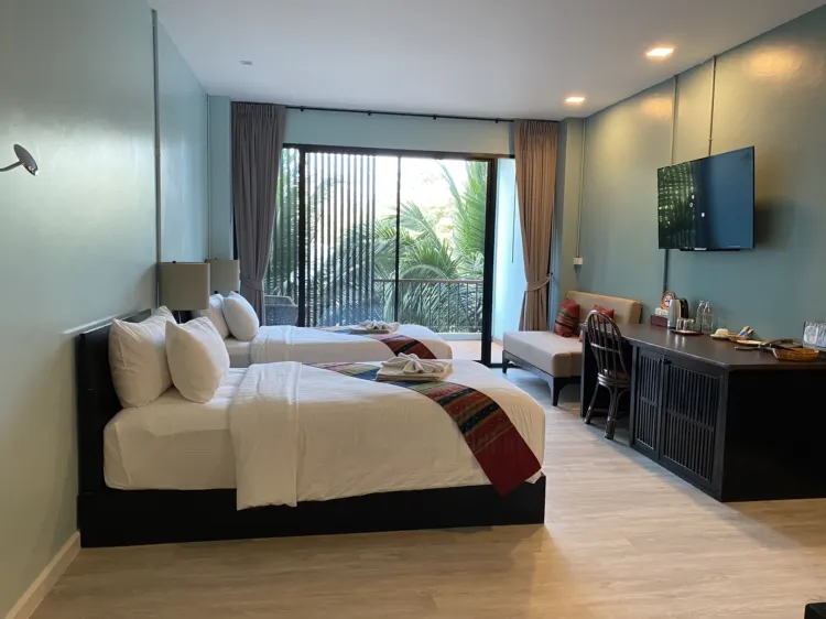 Rim Khlong Room