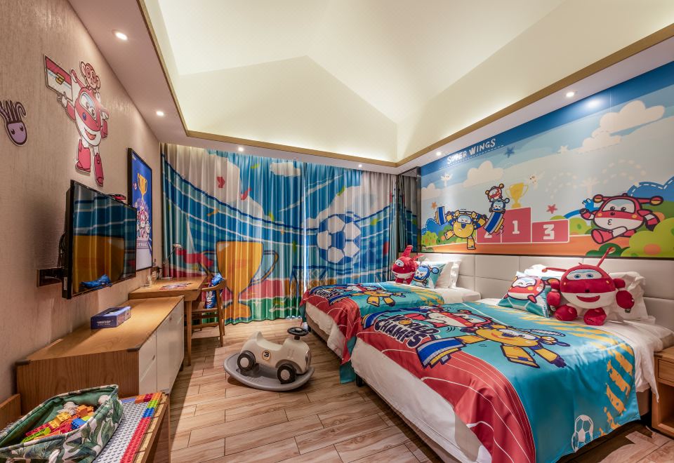 Yuetianxia Hot Spring HotelSuper Wings Garden Hot Spring Four-Bedroom Villa - Private Tub