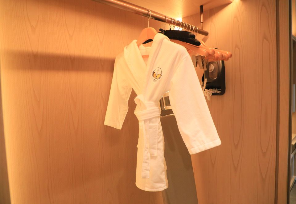 经典奥特曼主题湖景套房