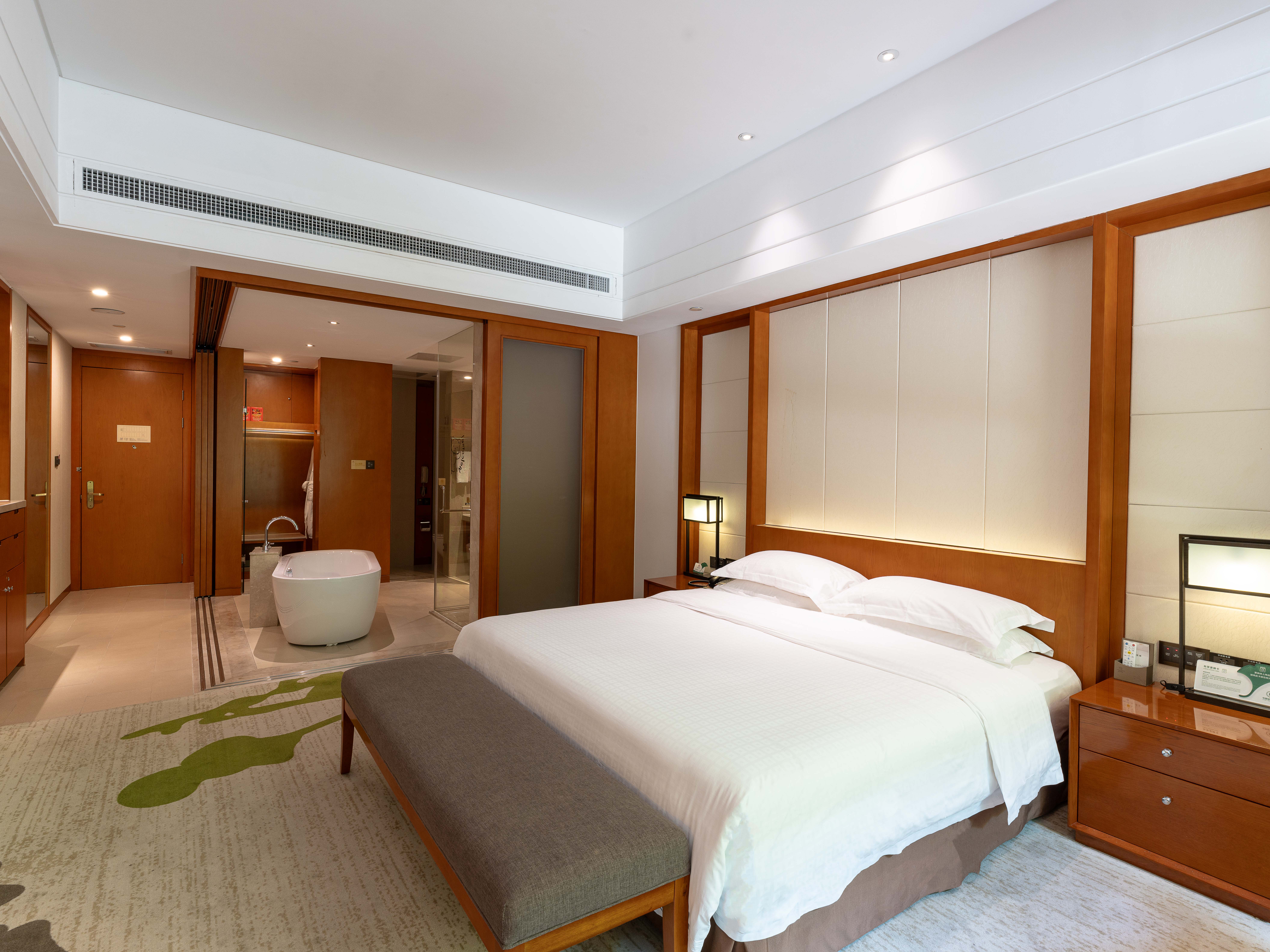 至尊水景大床房