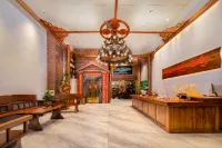 Du'an Honghuozhuan Art Homestay (Du'an High-Speed Railway Station)