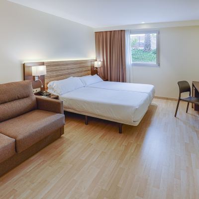 Large Family Comfort Room (2 Adults+2 Children) Port Elche Promo Code