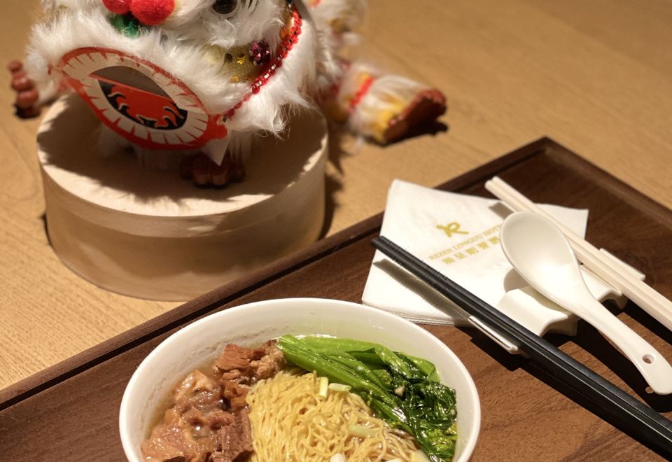 轻奢至尊大床房（独立房厅+雅致茶具+裸眠床品）