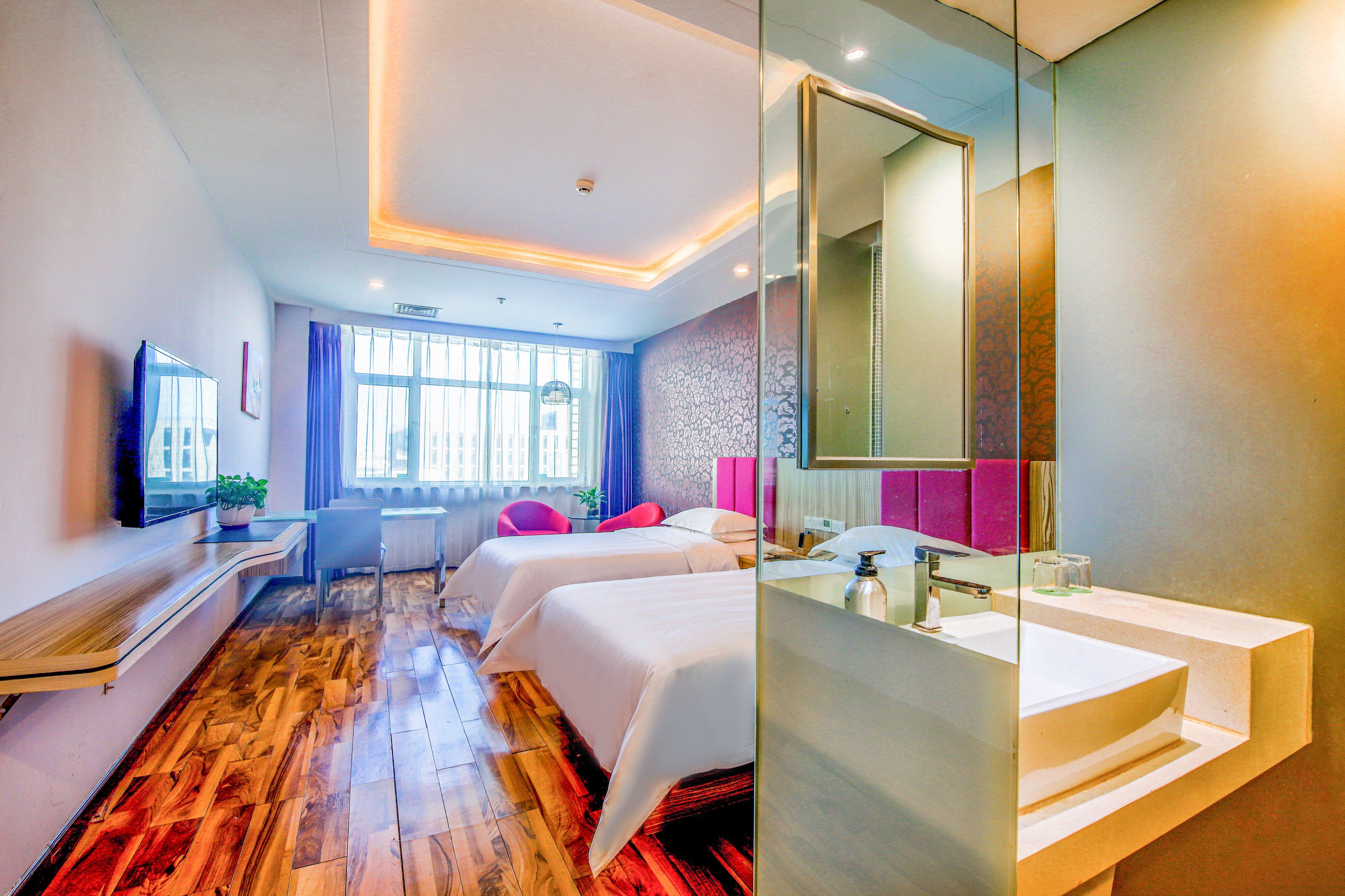 商务阳光双床房（独立空调+席梦思床垫+羽绒枕+羽绒被）