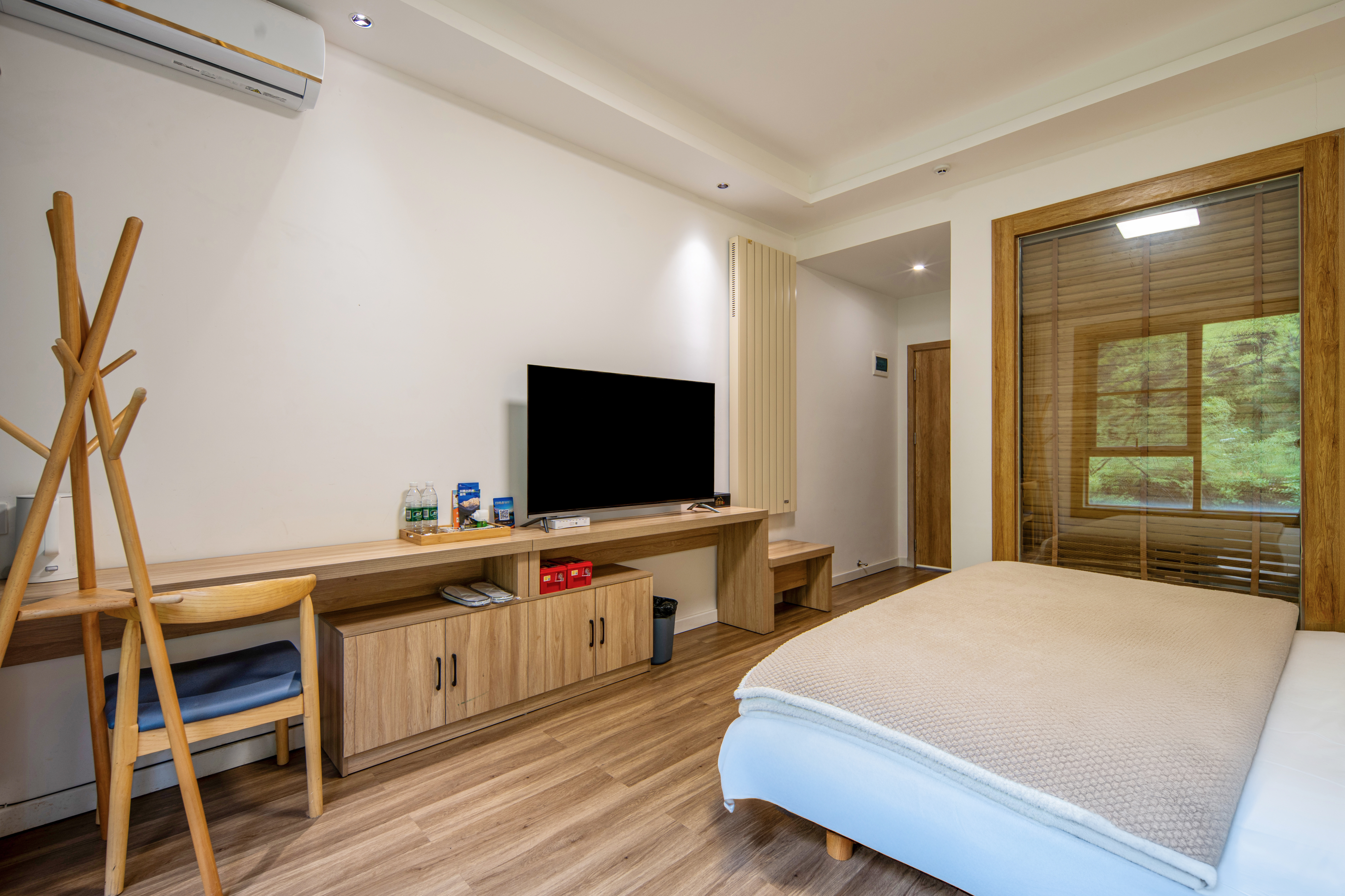 凡尘精致大床房