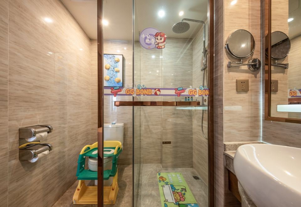 酷芽猪猪侠海景家庭房（子母床）