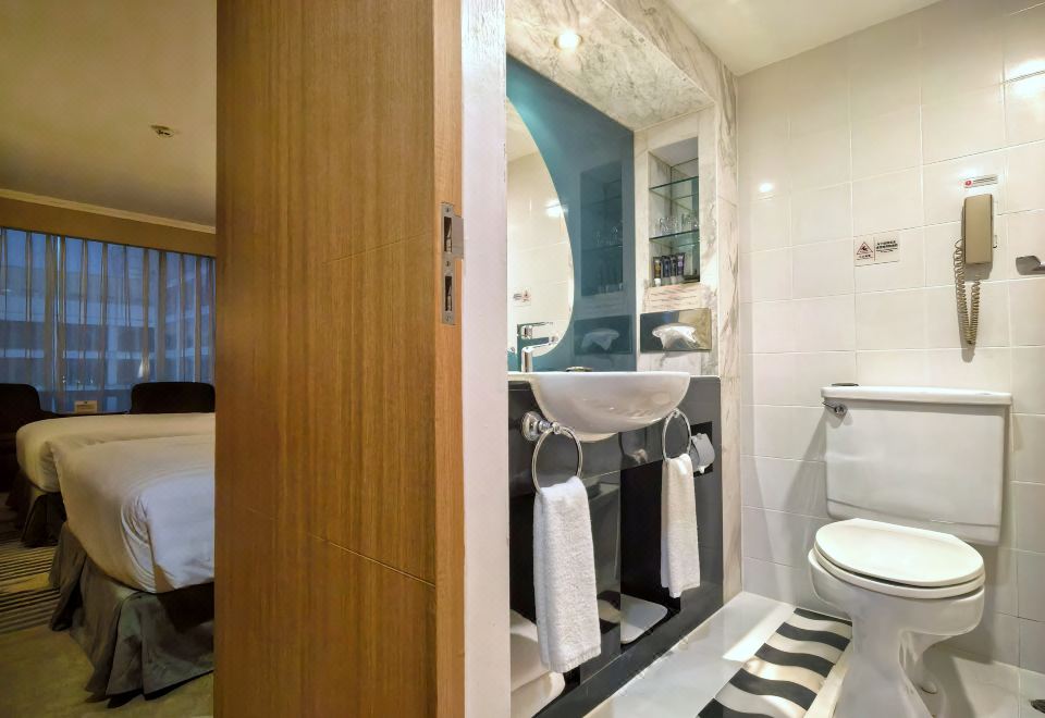 Beijing Xinqiao HotelDeluxe Queen Room