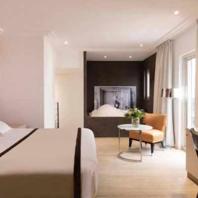 Castiglione Jacuzzi Room Hotel de Castiglione Paris Promo Code