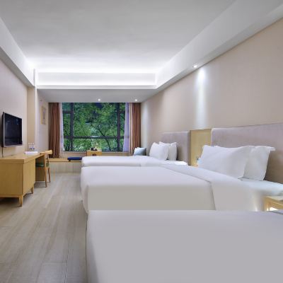 花開見禪-三人間（超大榻榻米街景+品茗茶台+夢百合床品+智能馬桶） 象山璞雲飯店（桂林兩江四湖東西巷店）優惠