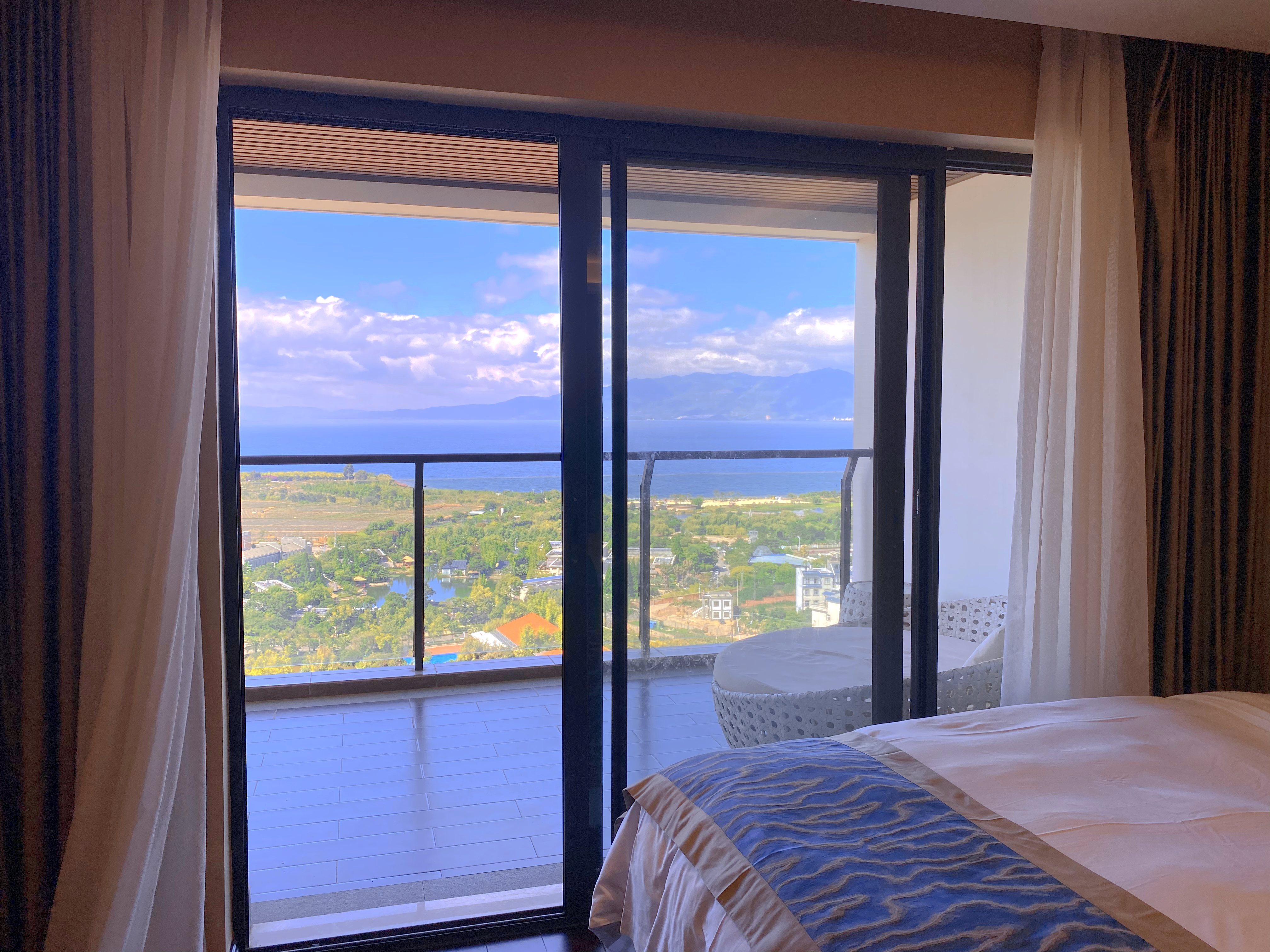 听风·全湖景露台大床房