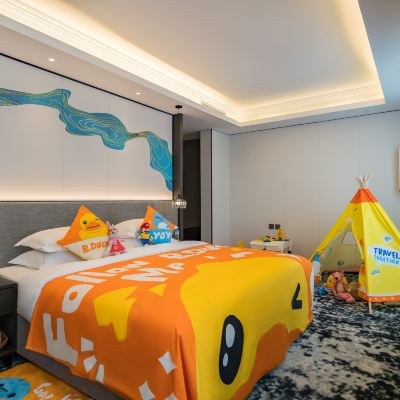 小黃鴨親子套房（電動窗簾+可投屏電視+深睡級床品） 北京遠航國際飯店（首都機場新國展店）優惠