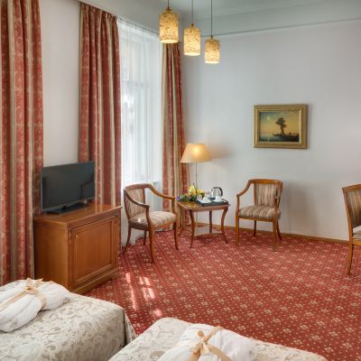 高級大床或雙床間 布拉格七天精品酒店優惠