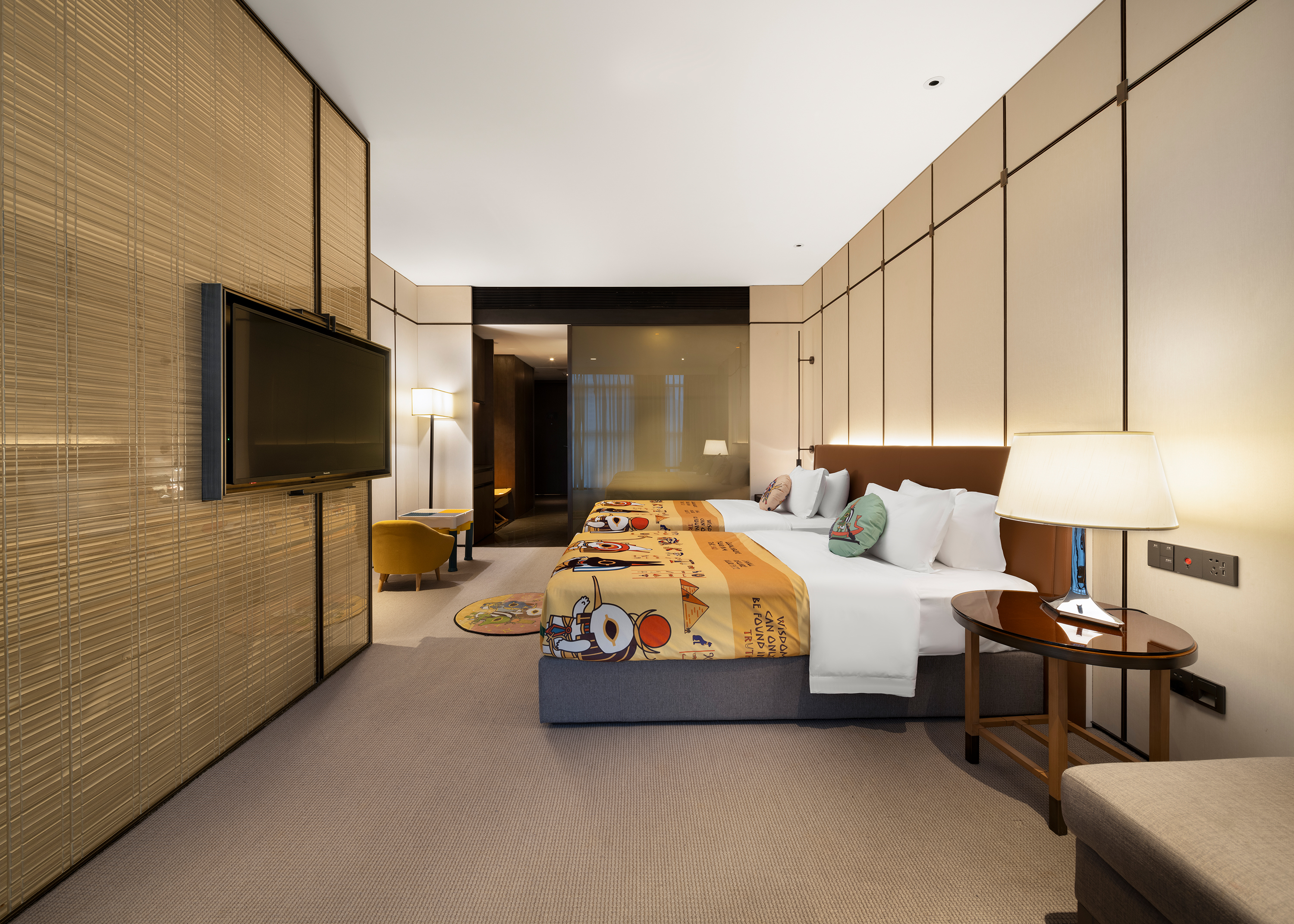 亲子双床房-埃及萌神（都市城景+亲子空间+ 迷你冰箱）