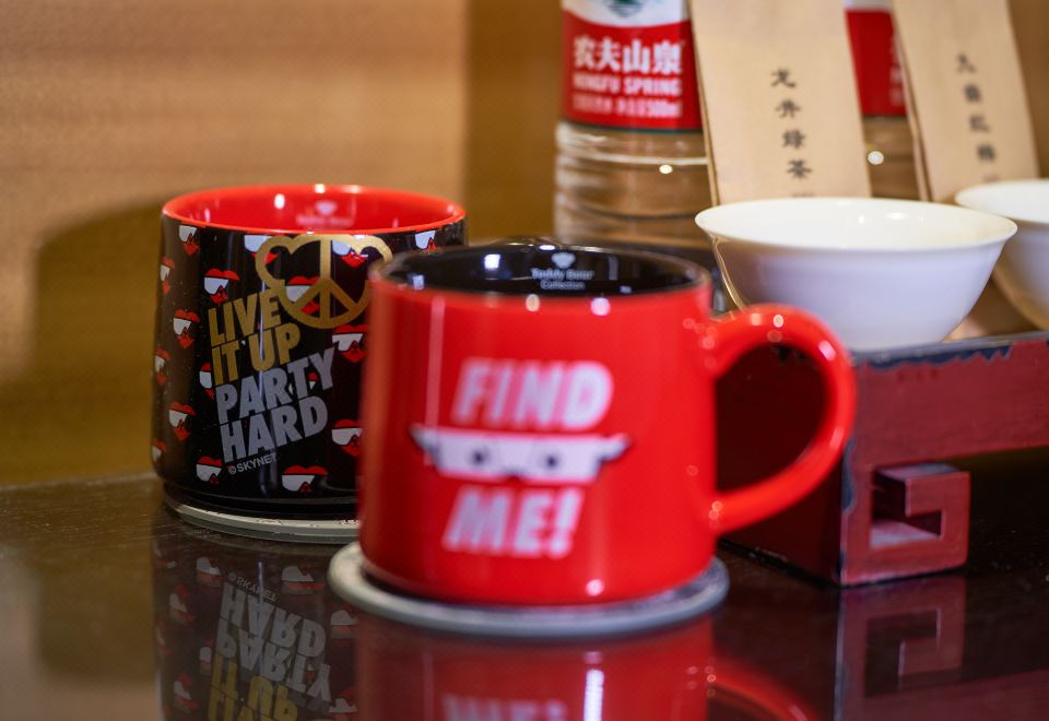 Cheery Canal Hotel HangzhouTeddy Collectible Double Bed Room