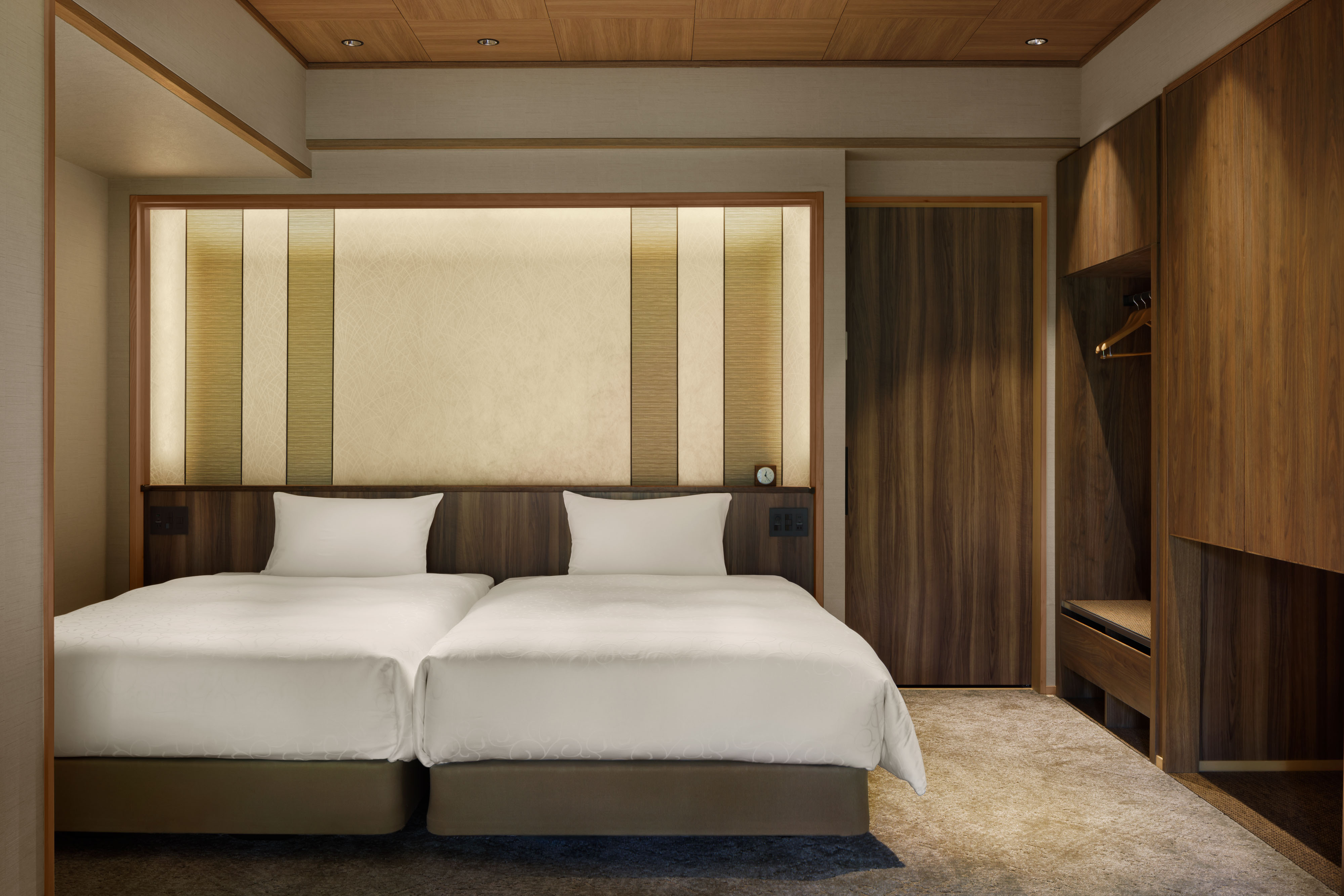 新馆【天城山一侧】附温泉露天浴池（三号馆日西合室房/2张床/带露台）