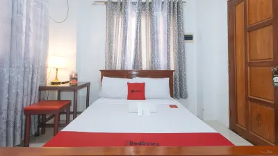 RedDoorz near LRT 2 Antipolo Station 住宿飯店