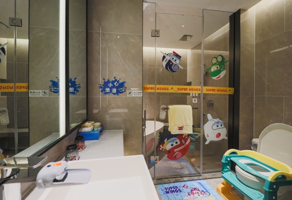 The Meixi Lake, Changsha Marriott Executive ApartmentsKuya Super Wings Theme Room