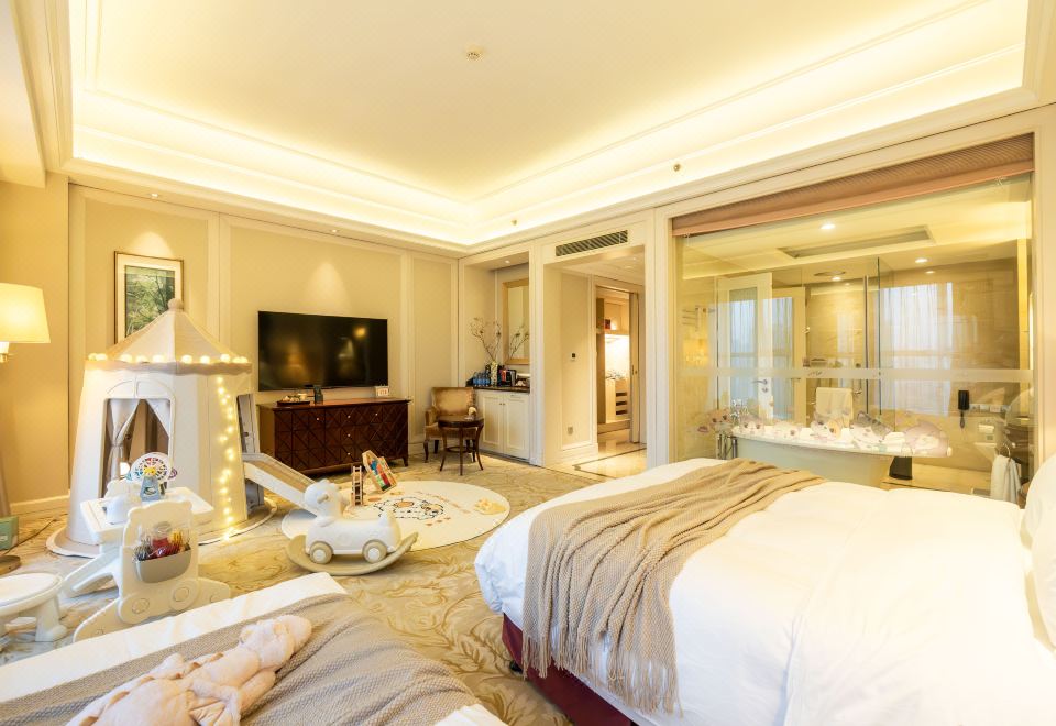 豪华家庭城景亲子房【小童帐篷滑梯+玩具图书+星空灯】