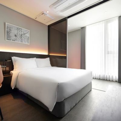 標準大床房（2份早） HOMES Stay Myeongdong優惠