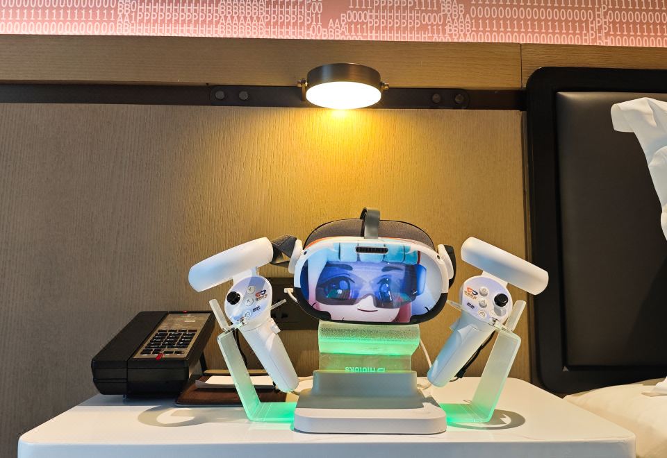 享享VR高級園景大床房（VR6D影音+游戲）