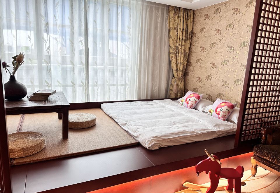 榻榻米亲子家庭房