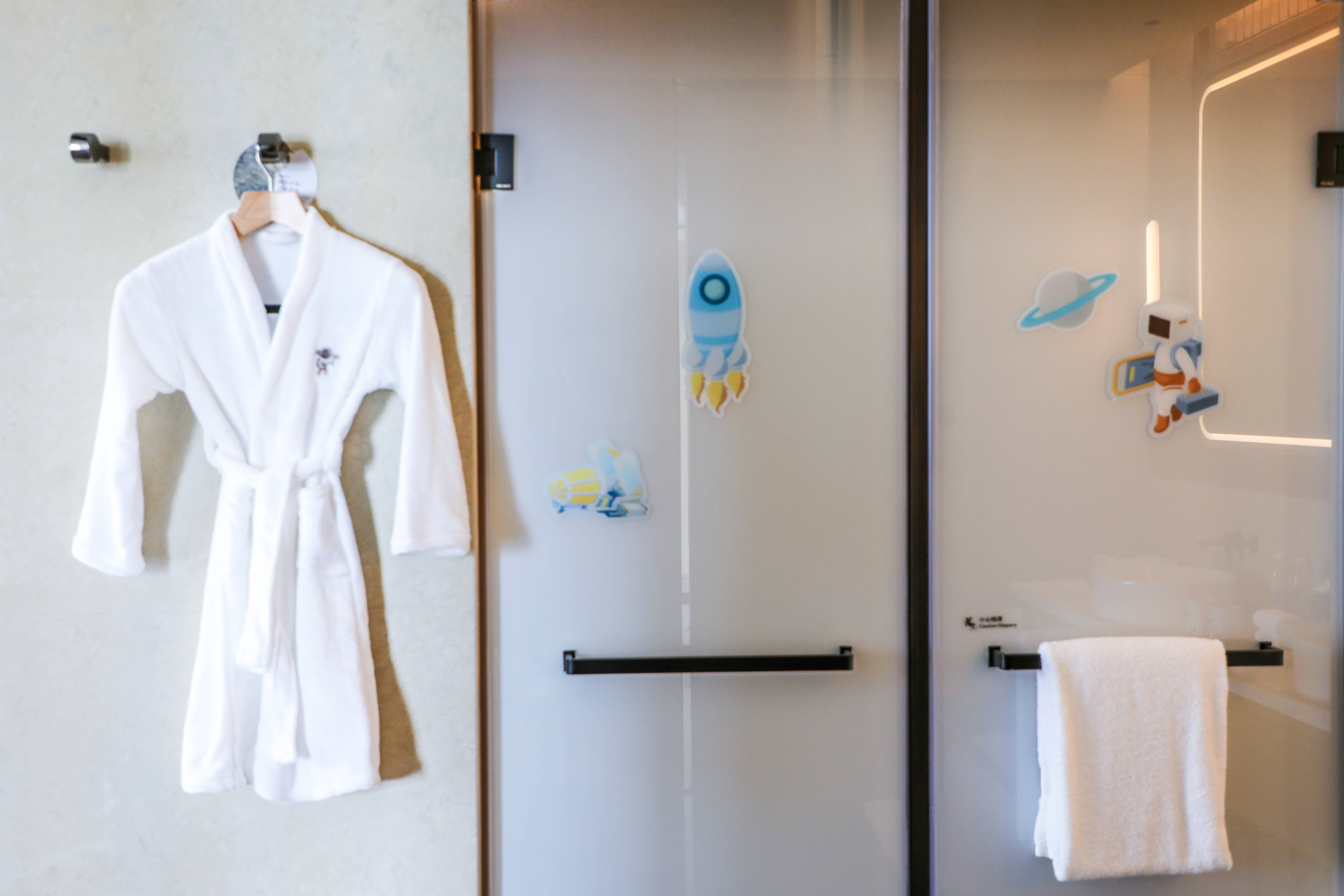 航天飞船亲子主题套房