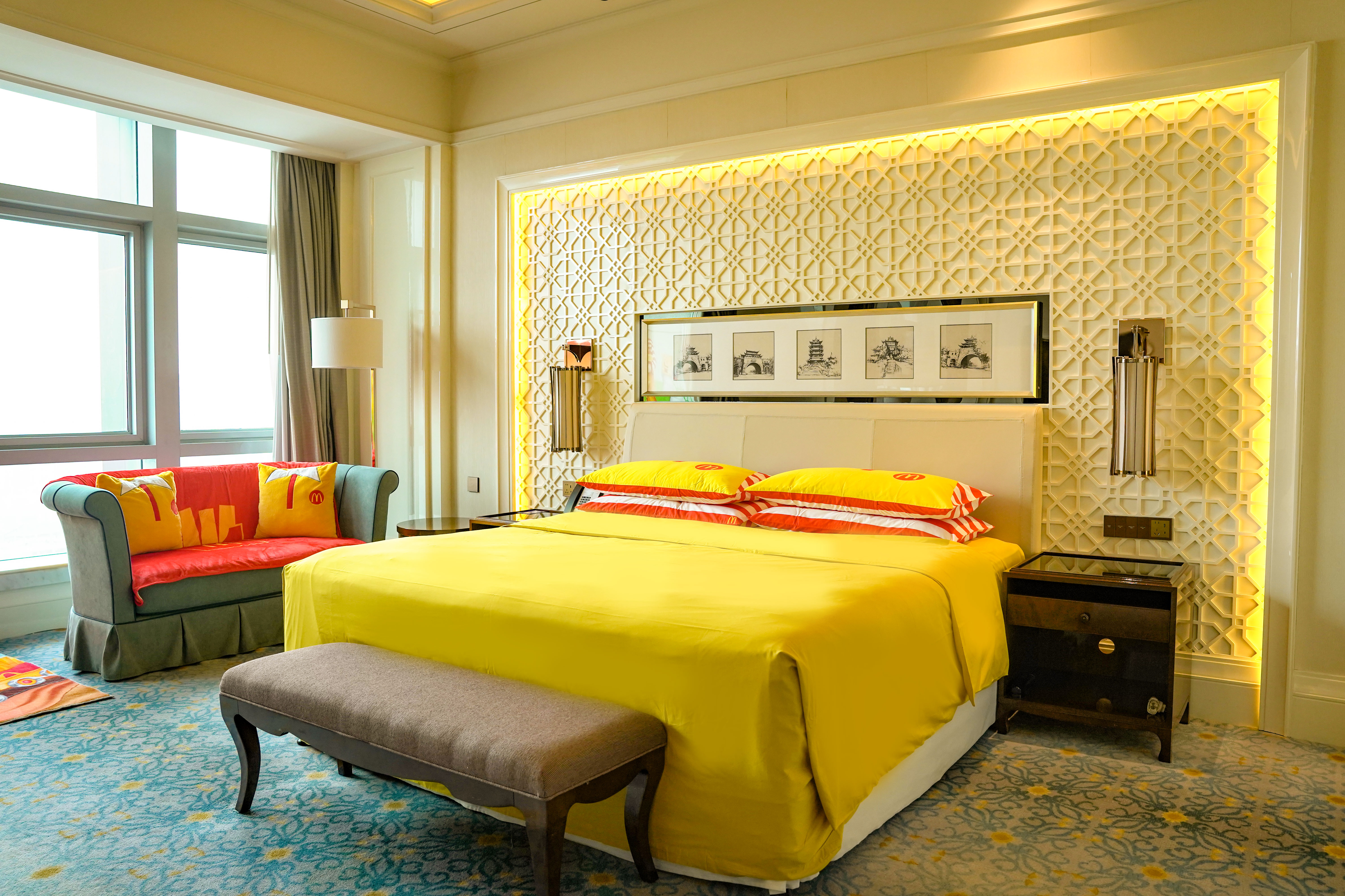 Sheraton Grand Wuhan Hankou HotelMcDonald's Themed Room
