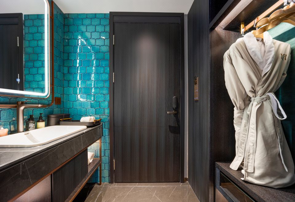 阳光双床房（明亮视野+智能客控+Mini Bar）