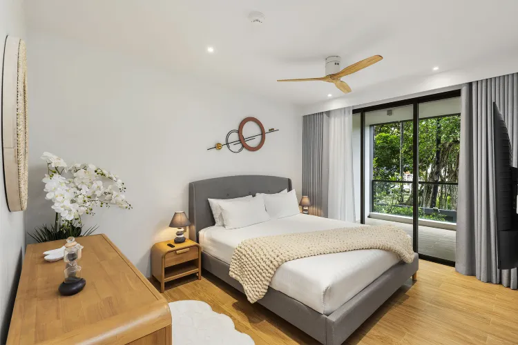 อพาร์ทเมนท์, 3 ห้องนอน, ระเบียง