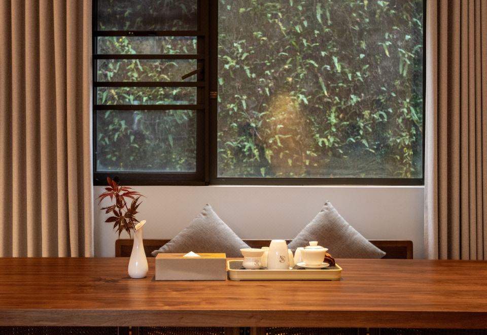 FUZHOU ROYAL HOT SPRING HOTEL & RESORTQingyun Pavilion - Tea House(one Bedroom, One Living Room+indoor Hot Spring Pool)