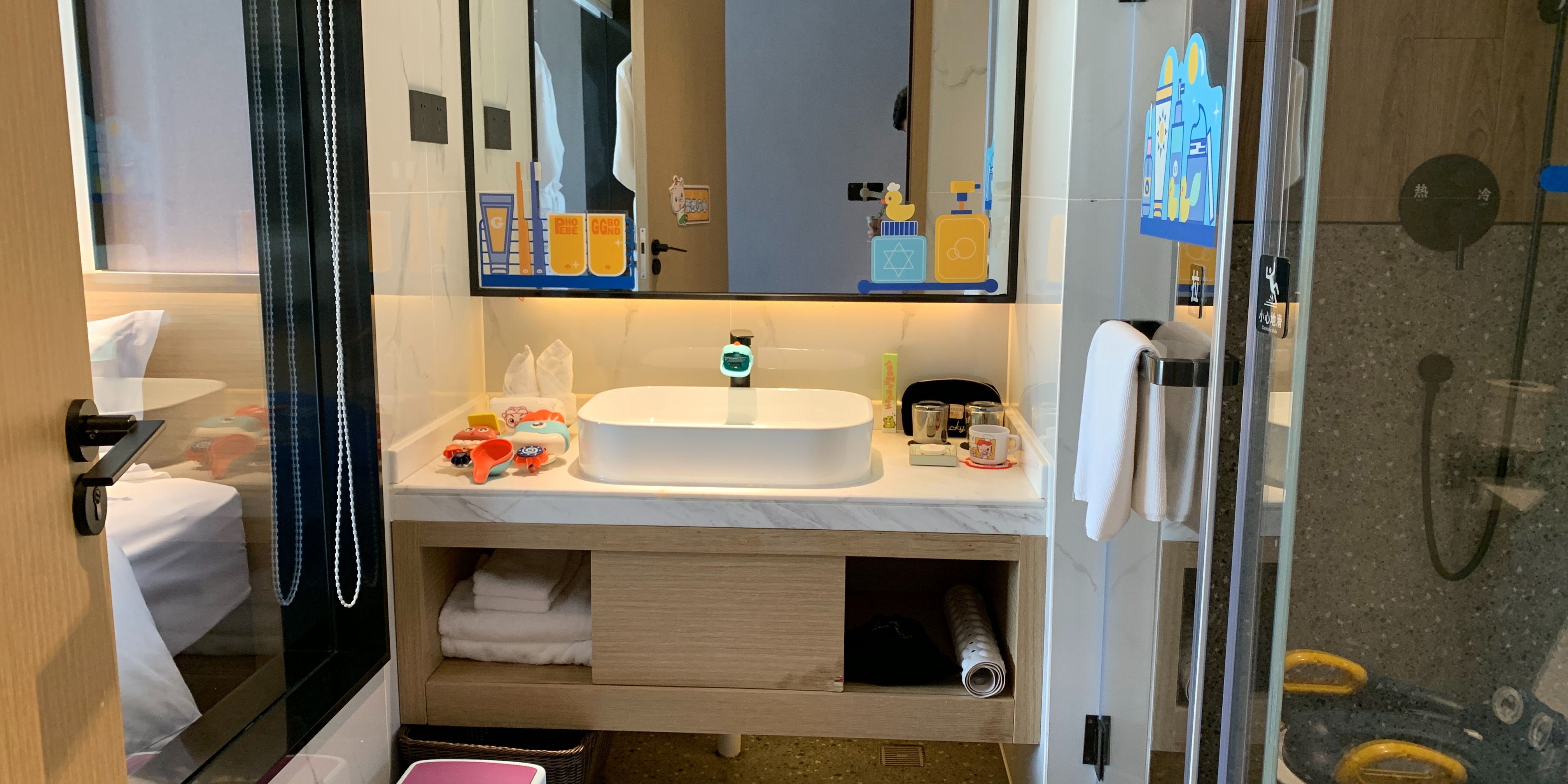 猪猪侠酷芽亲子双床房